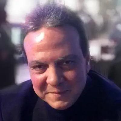 Tuncer KARAARSLAN — Vebende Akademi Kurucusu